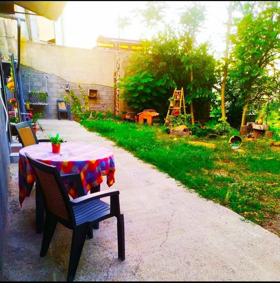 Guesthouse Family Tbilisi Eksteriør billede